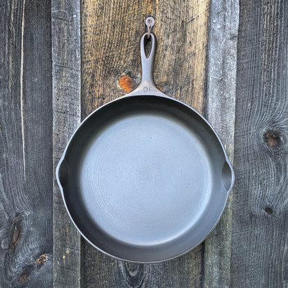 Vintage Large Wagner Ware #10 Cast Iron Skillet Sidney O 1060 S