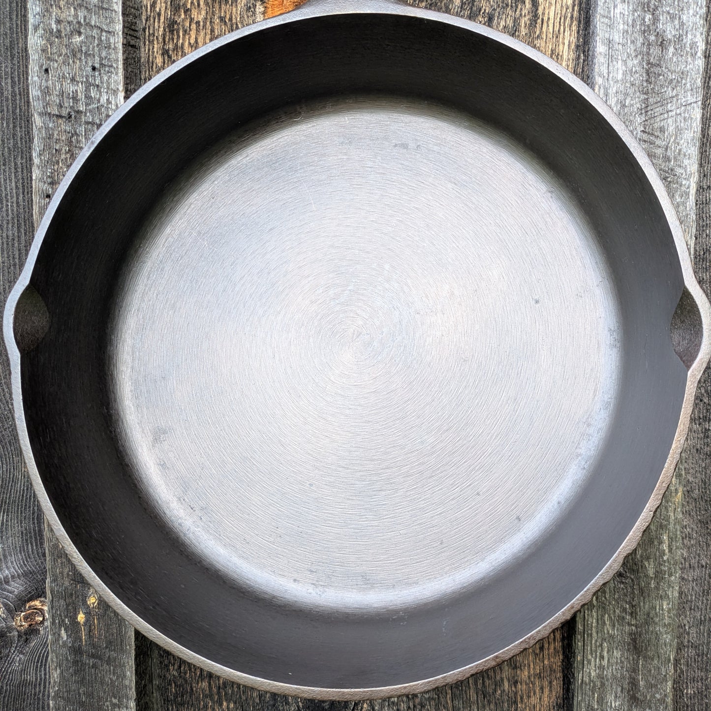 Vintage 1930's 3 Notch Lodge #10 Cast Iron Skillet