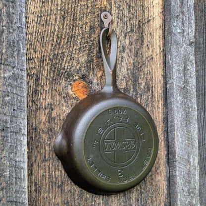 Griswold Slant EPU Logo #3 Cast Iron Skillet 709 B