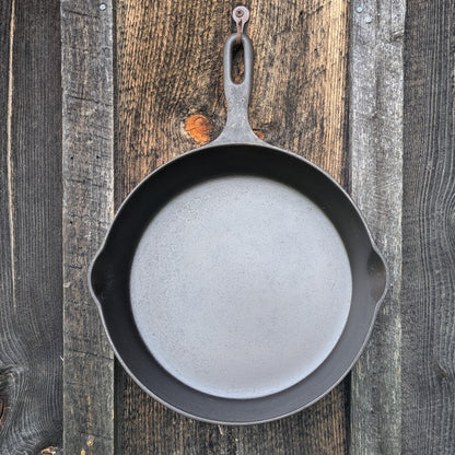 Vintage Griswold Iron Mountain #8 Cast Iron Skillet with Lid 1033