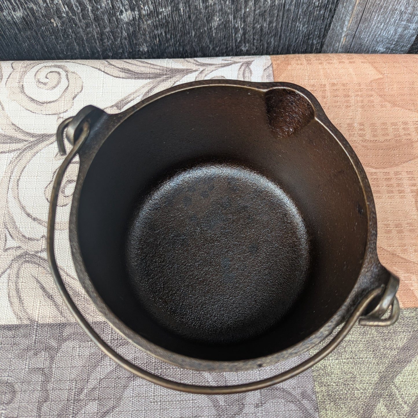 Griswold Deep Patty Bowl and Deep and Shallow Patty Molds