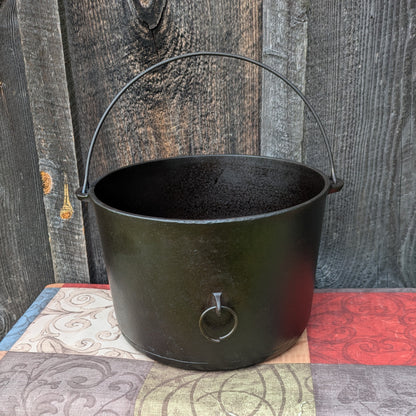 Wagner Ware Cast Iron Flat Bottom Kettle #8