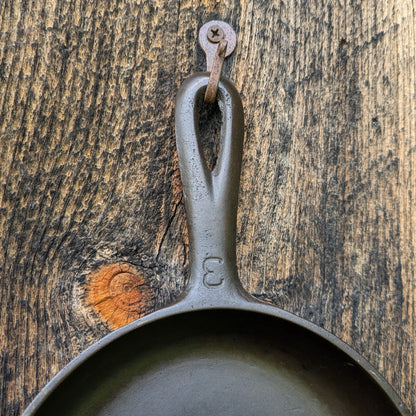 Griswold Slant EPU Logo #3 Cast Iron Skillet 709 B