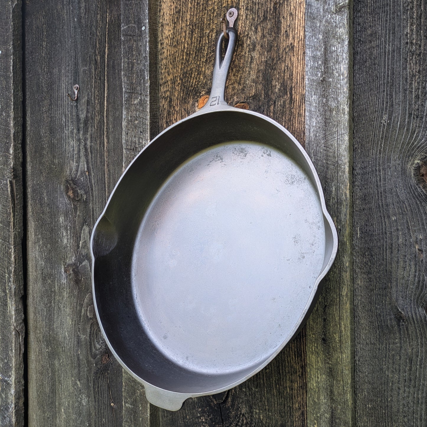 Griswold #12 Large Cast Iron Skillet with Large Block Logo and Heat Ring 719