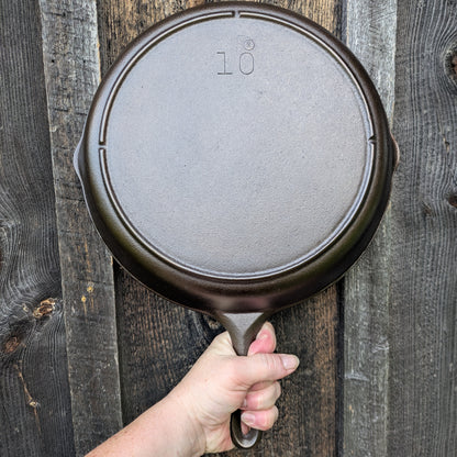 Vintage 1930's 3 Notch Lodge #10 Cast Iron Skillet