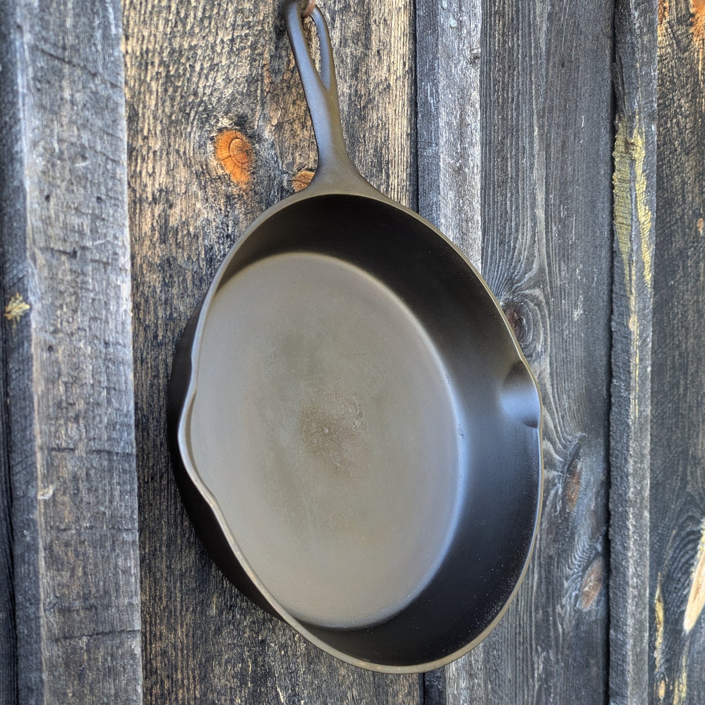 Ward's Cast Iron 1432 Skillet Size #8. Made by Wagner Ware for Montgomery Ward