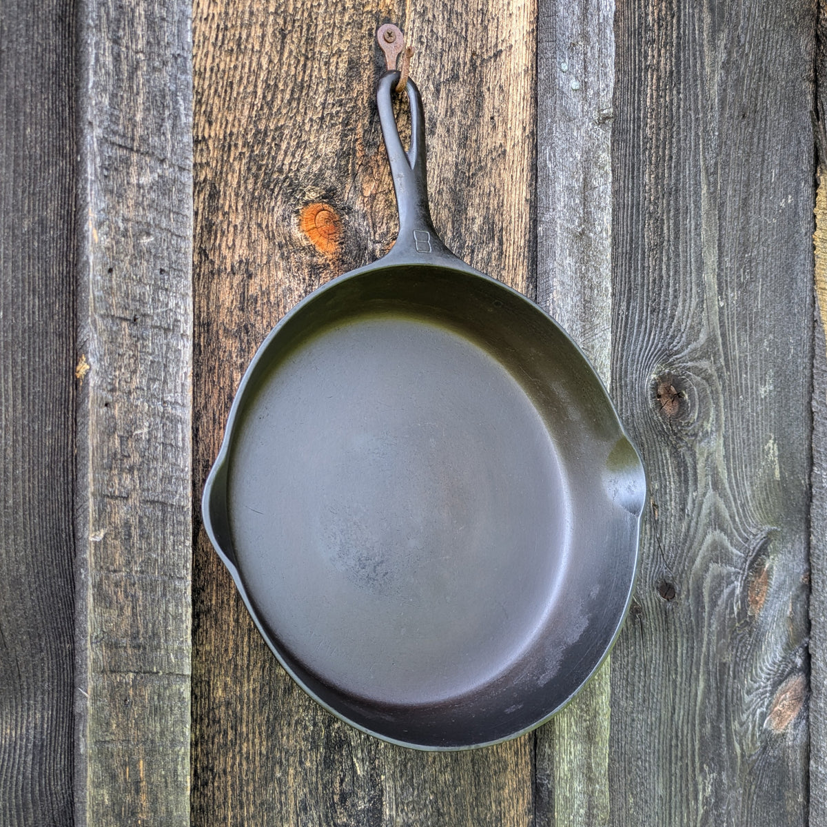 Griswold #8 Large Block Logo Cast Iron Skillet Smooth Bottom 704 P