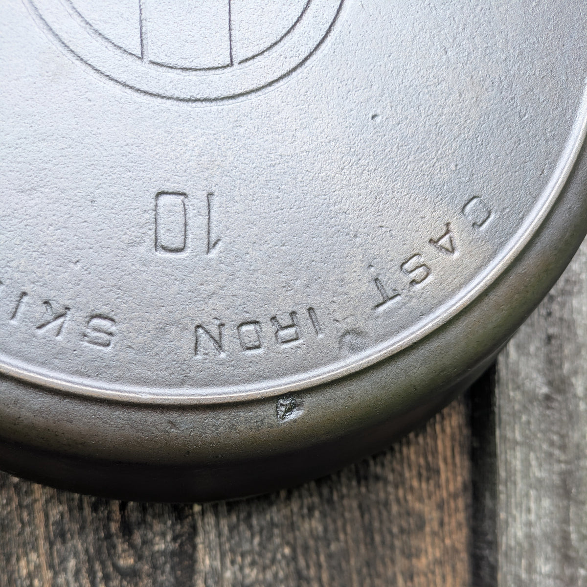 Griswold #10 Cast Iron Skillet with Large Block Logo and Heat Ring 716 A