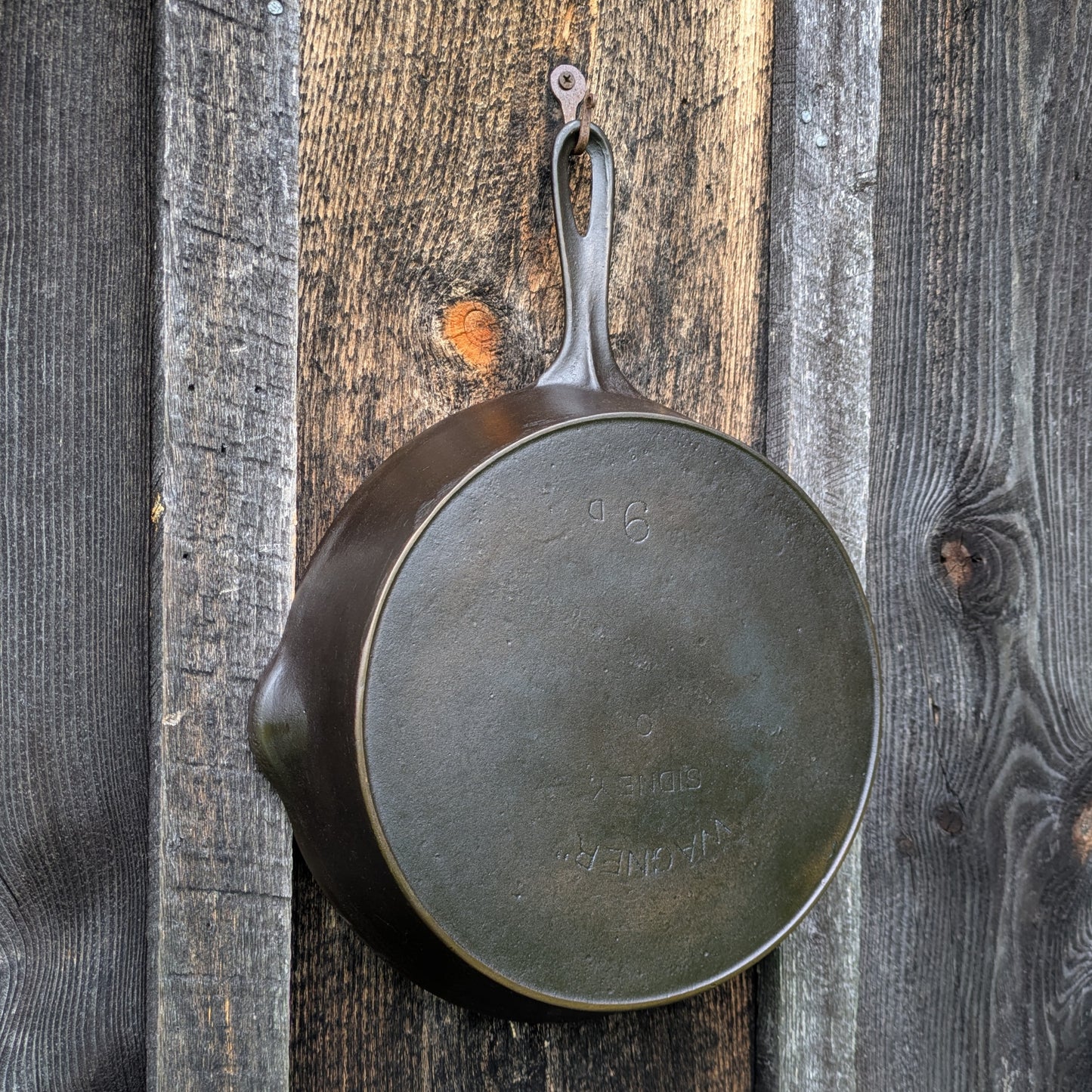 Antique Wagner Ware Arc/Straight Logo #9 Cast Iron Skillet