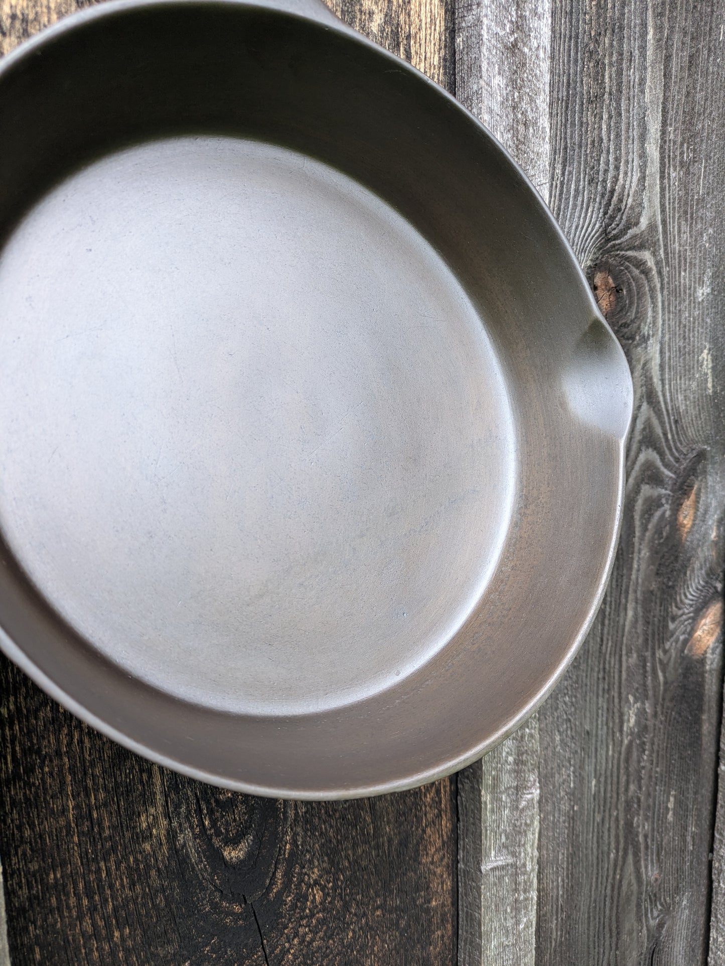 Antique Wagner Ware Arc/Straight Logo #9 Cast Iron Skillet