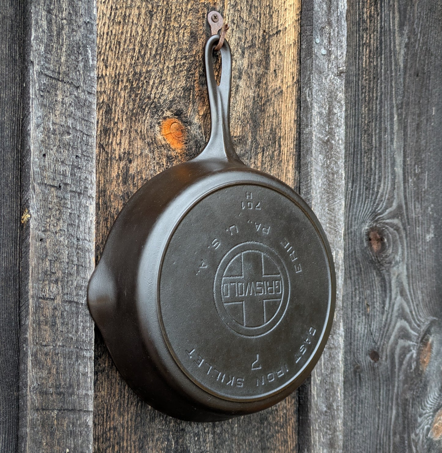 Vintage Griswold #7 Skillet with Large Block Logo and Heat Ring 701 H