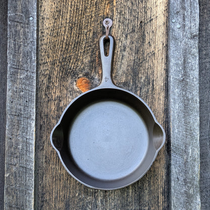 Griswold #4 Cast Iron Skillet with Small Block Logo and Late Handle 702 C