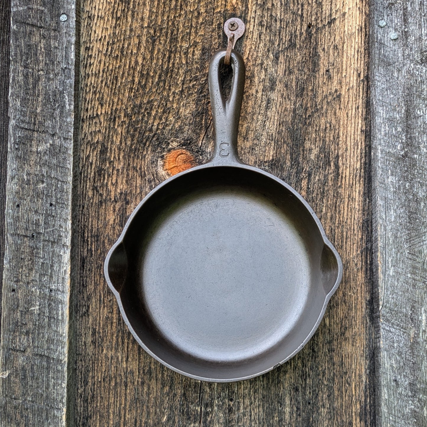 Griswold Slant EPU Logo #3 Cast Iron Skillet 709 B