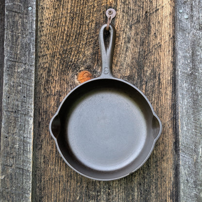 Griswold Slant EPU Logo #3 Cast Iron Skillet 709 B