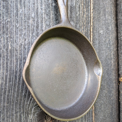 Wagner Ware Cast Iron Toy Skillet Size 0 Sidney Ohio