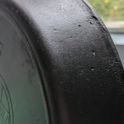 Vintage Griswold #7 Cast Iron Skillet with Slant Erie Logo 701 A