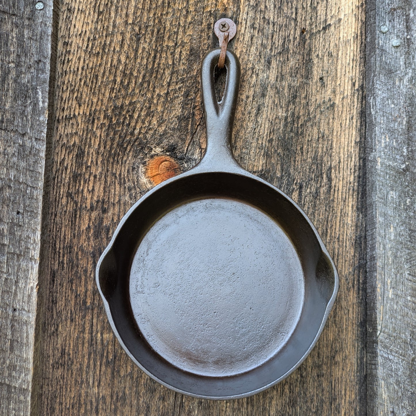 Vintage Wagner Ware #2 Cast Iron Skillet