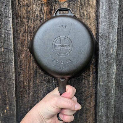 Griswold #3 Cast Iron Skillet with Small Block Logo and Hinge Tab 2503