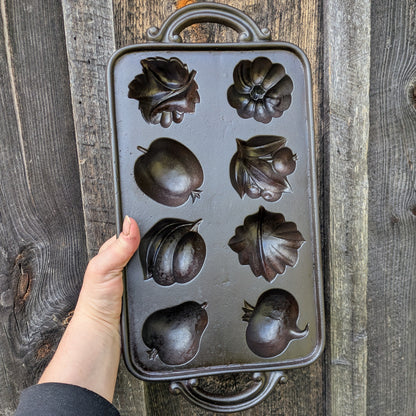 John Wright Fall Harvest Cast Iron Gem Pan