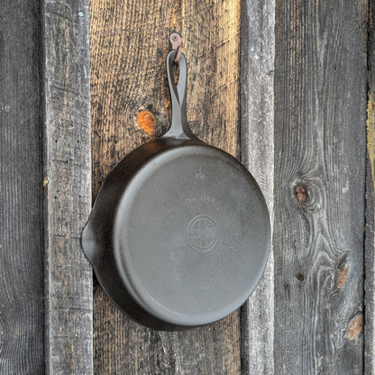 Vintage Griswold #8 Cast Iron Skillet with Small Block Logo and Early Handle 704 F