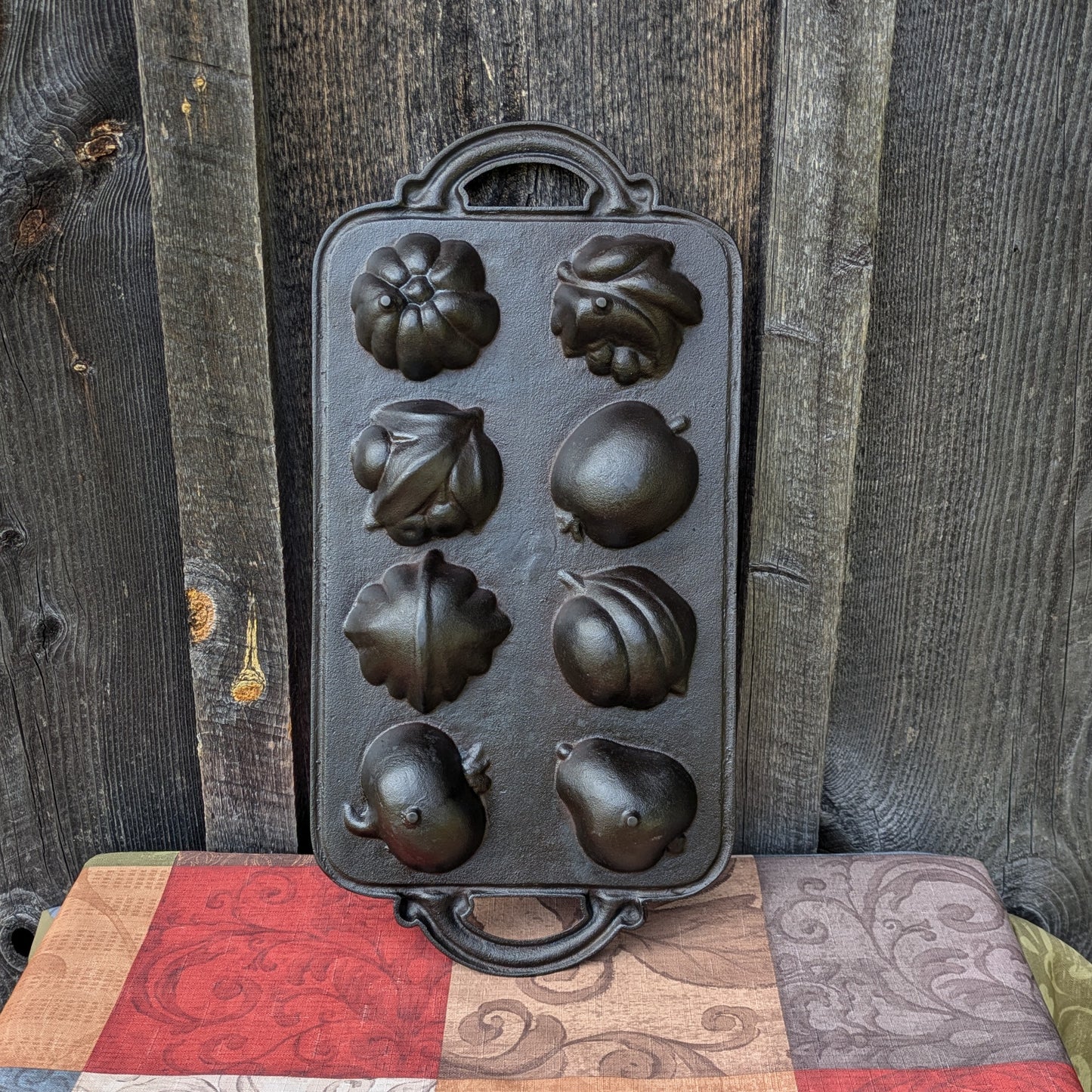 John Wright Fall Harvest Cast Iron Gem Pan