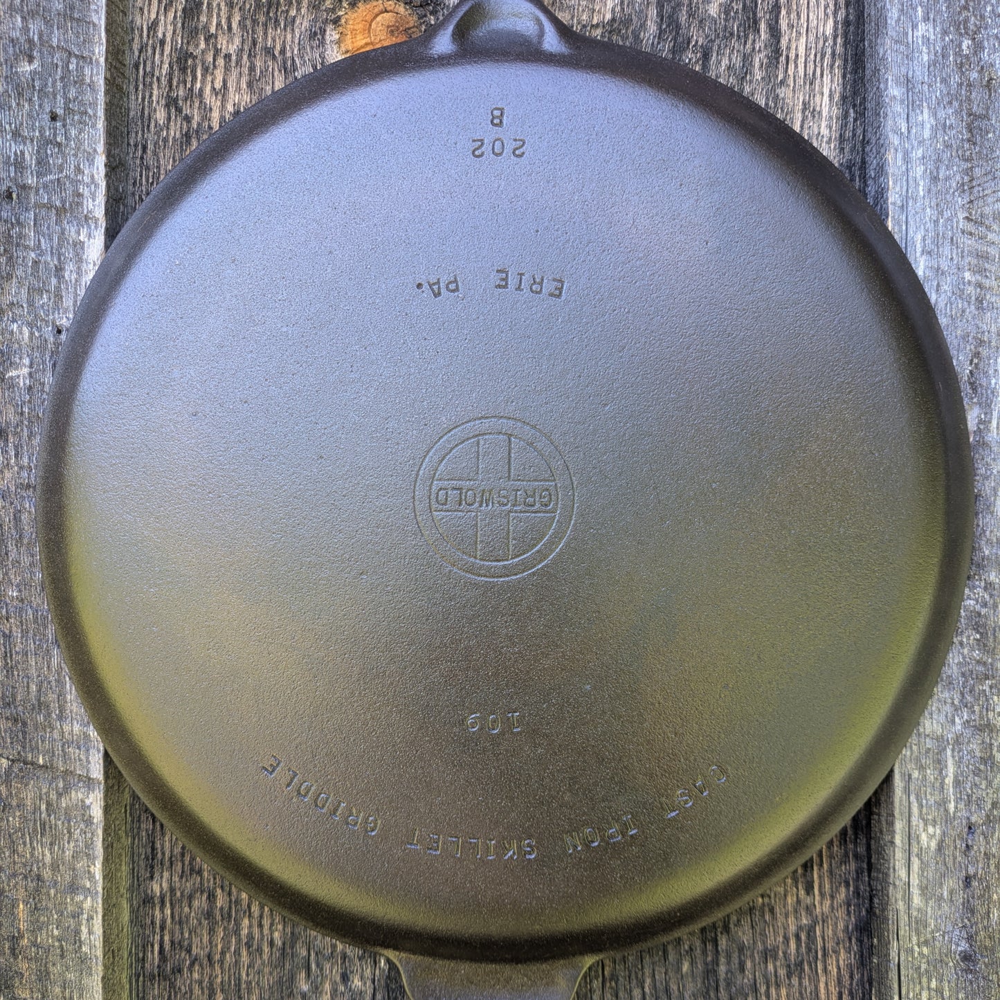 Vintage Griswold Cast Iron Skillet Griddle 109 202 B Small Block Logo