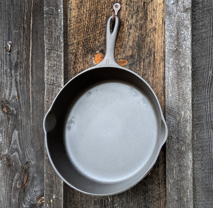 Wagner Ware #8 Cast Iron Skillet 1058 with Self Basting Lid