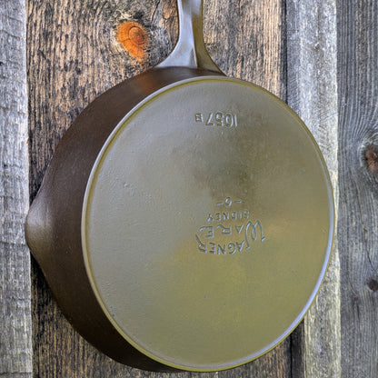 Vintage 1920's Wagner Ware Centered Logo 7 1057 B