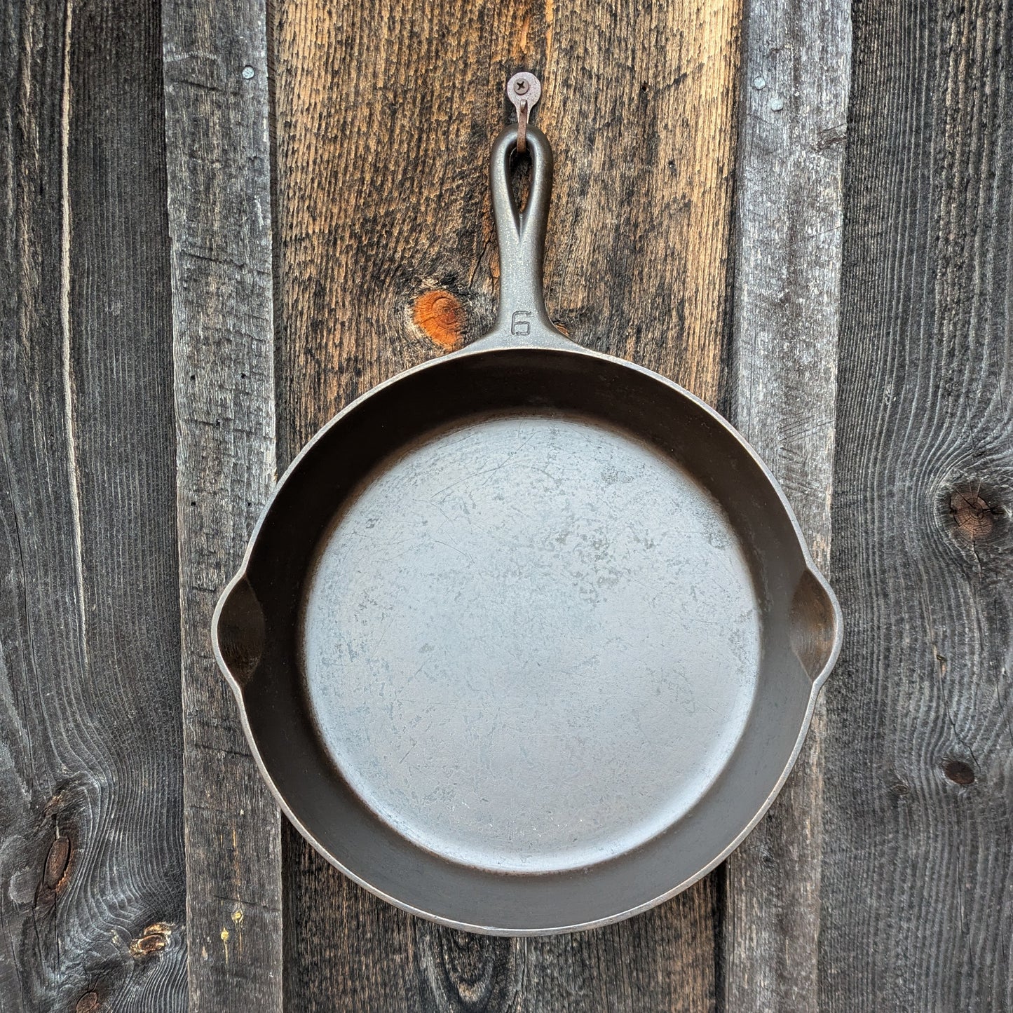 Vintage Griswold #9 Cast Iron Skillet Large Block Logo 710