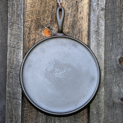 Griswold #9 Cast Iron Skillet Griddle Slant Erie Logo 739