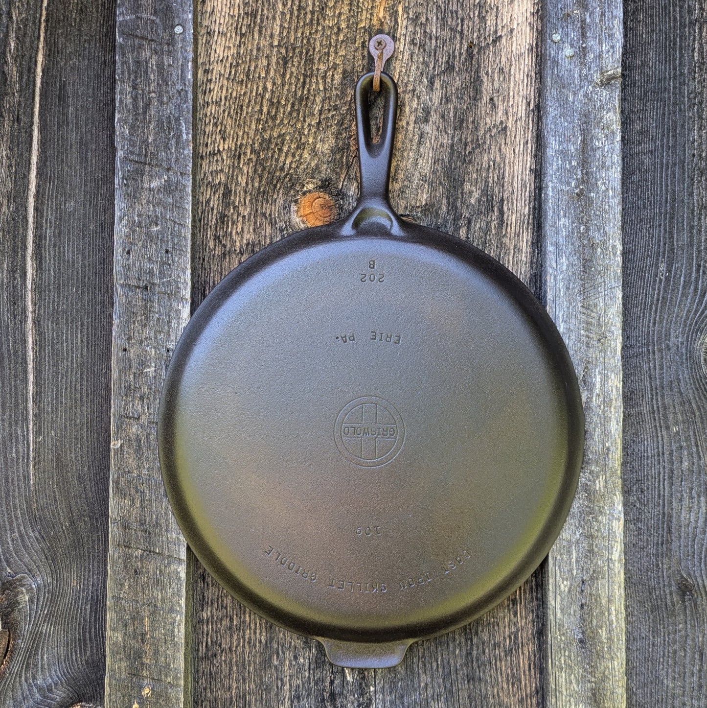 Vintage Griswold Cast Iron Skillet Griddle 109 202 B Small Block Logo
