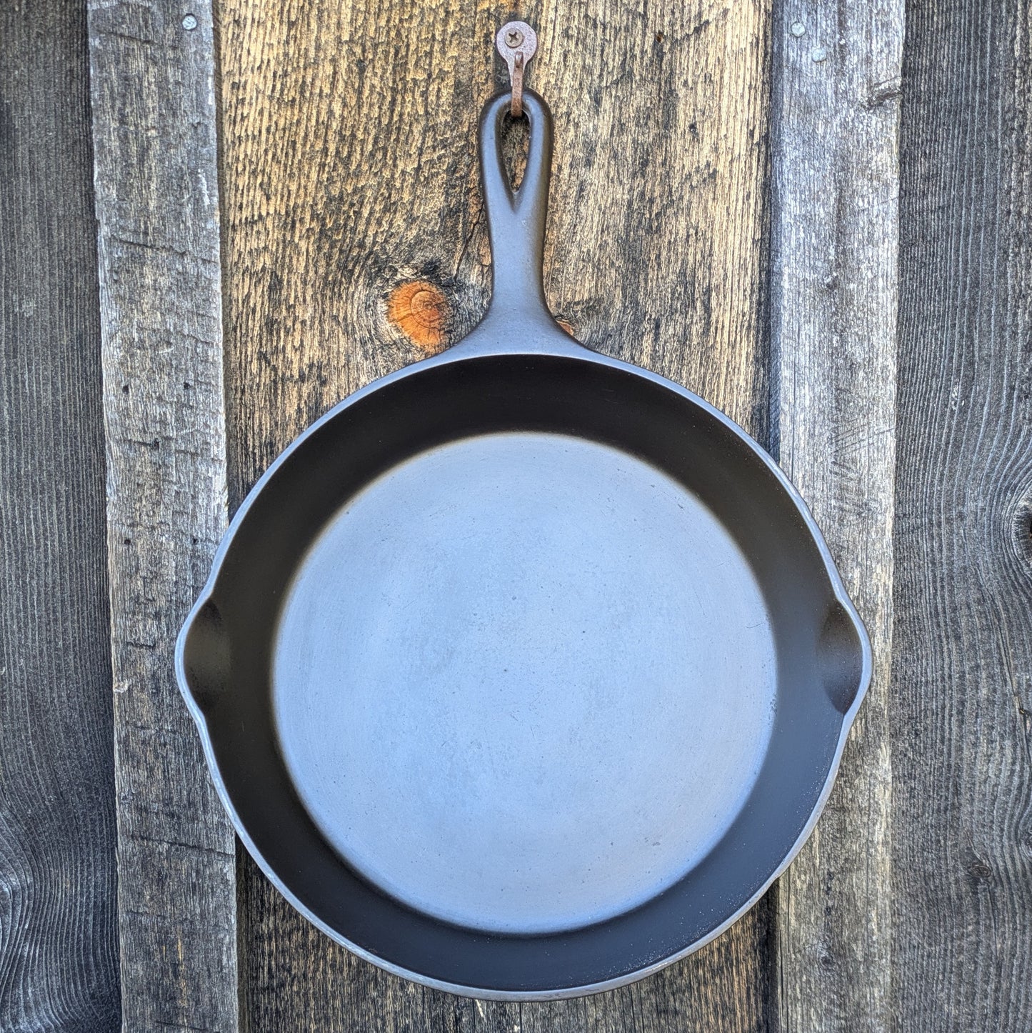 Ward's Cast Iron 1432 Skillet Size #8. Made by Wagner Ware for Montgomery Ward