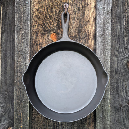 Wagner Ware #8 Cast Iron Skillet with Double Arc Logo and Heat Ring