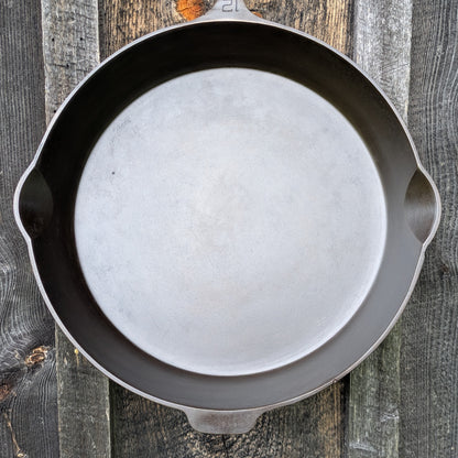 Griswold #12 Cast Iron Skillet with Large Block Logo and Heat Ring