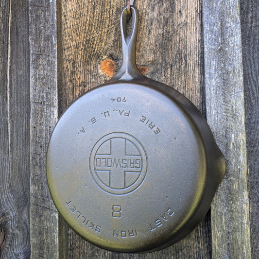 Griswold #8 Large Block Logo Cast Iron Skillet Smooth Bottom 704