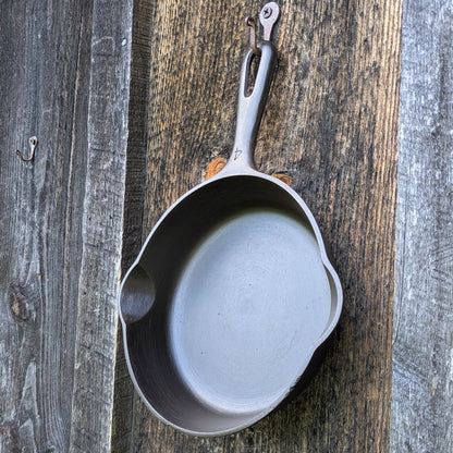 Griswold #4 Cast Iron Skillet with Small Block Logo and Late Handle 702 C