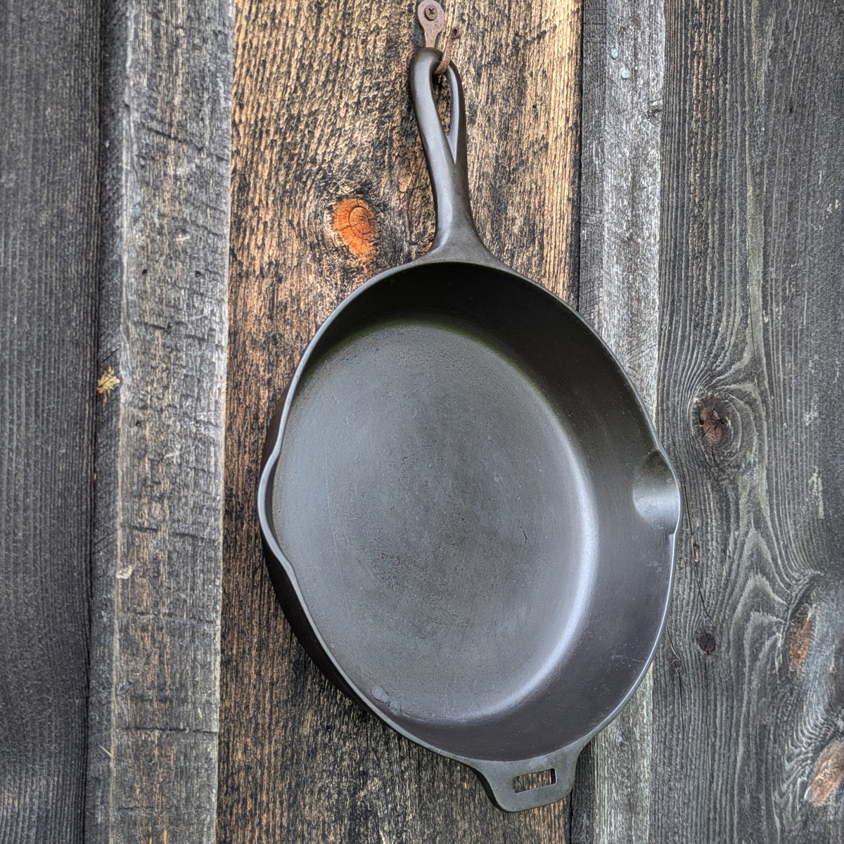 Vintage Griswold Hinge Tab #7 Cast Iron Skillet 2507