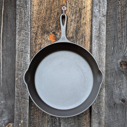 Griswold #8 Cast Iron Skillet with Slant EPU Logo 704 J