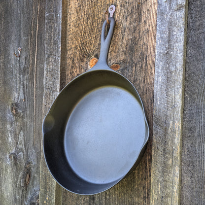 Wapak #7 Early Logo Cast Iron Skillet 703 with Heat Ring