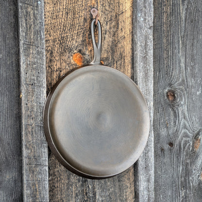 Wagner Ware Cast Iron Skillet Griddle #9 1109 D