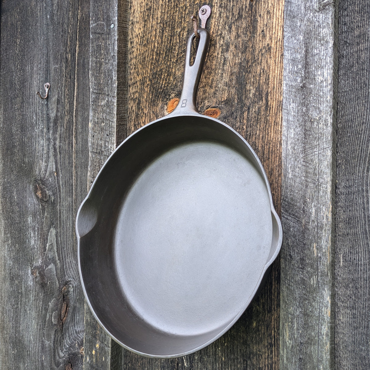 Vintage Griswold #8 Cast Iron Skillet with Small Block Logo and Late Handle 704 A
