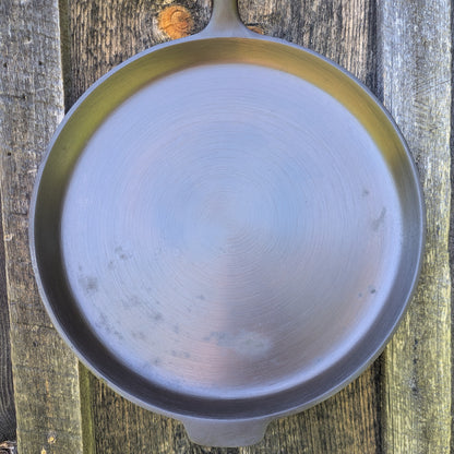 Vintage Griswold Cast Iron Skillet Griddle 109 202 B Small Block Logo