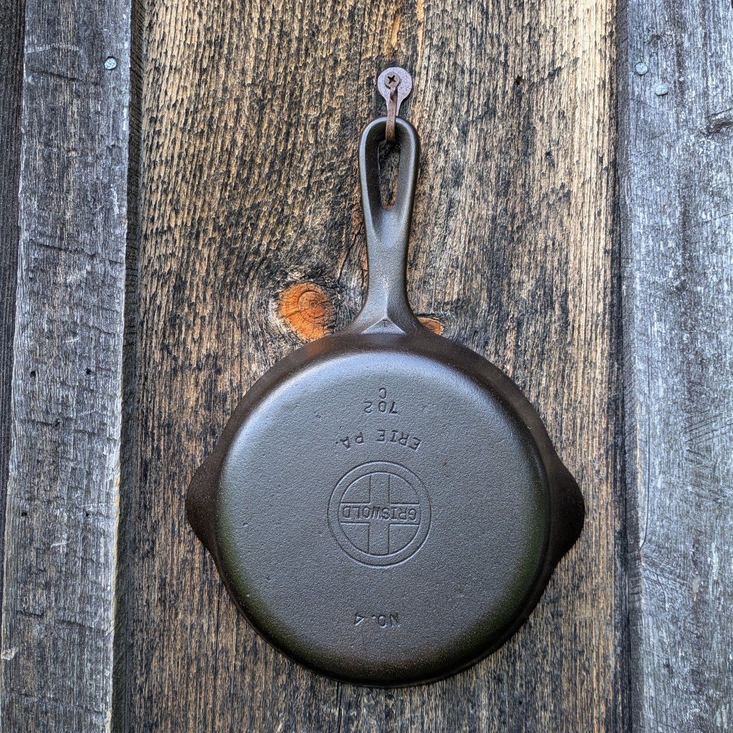 Griswold #4 Cast Iron Skillet with Small Block Logo and Late Handle 702 C