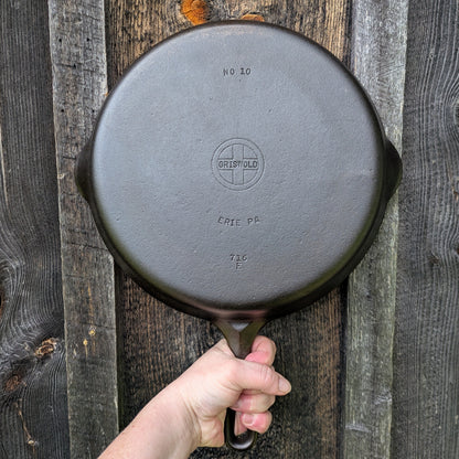 Griswold #10 Cast Iron Skillet with Small Block Logo & Late Handle