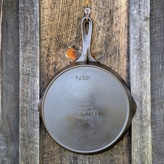 Vintage 1920's Wagner Ware Centered Logo 7 1057 B