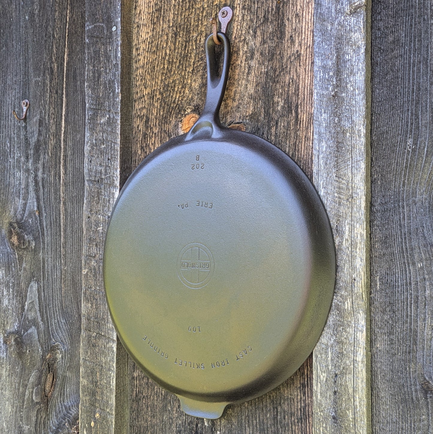 Vintage Griswold Cast Iron Skillet Griddle 109 202 B Small Block Logo