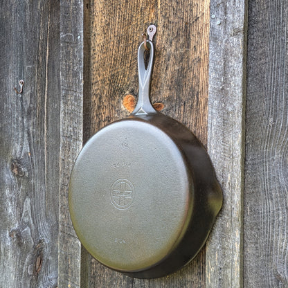 Vintage Griswold #8 Cast Iron Skillet with Early Handle 704 F