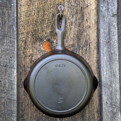 Vintage Griswold Iron Mountain #5 Cast Iron Skillet 1030
