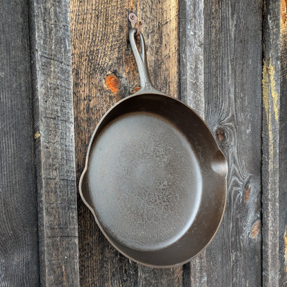 Vintage Griswold #9 Cast Iron Skillet Large Block Logo 710