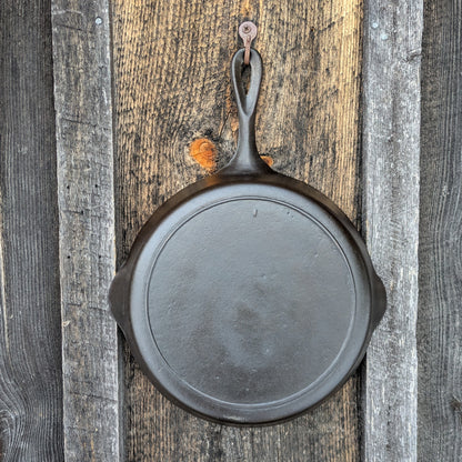 Antique Raised Number No Notch Lodge #7 Cast Iron Skillet